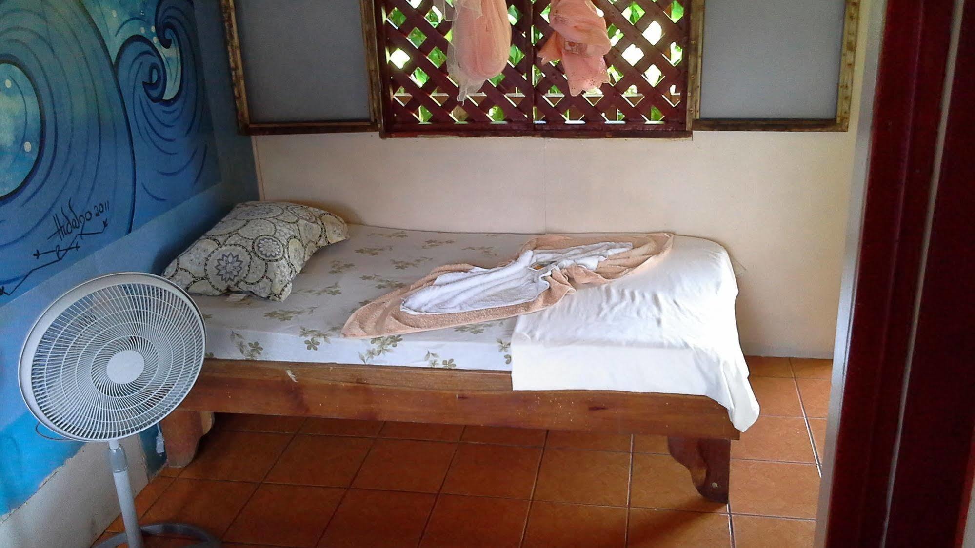 Cabinas Miss Miriam 1 Tortuguero Exterior foto